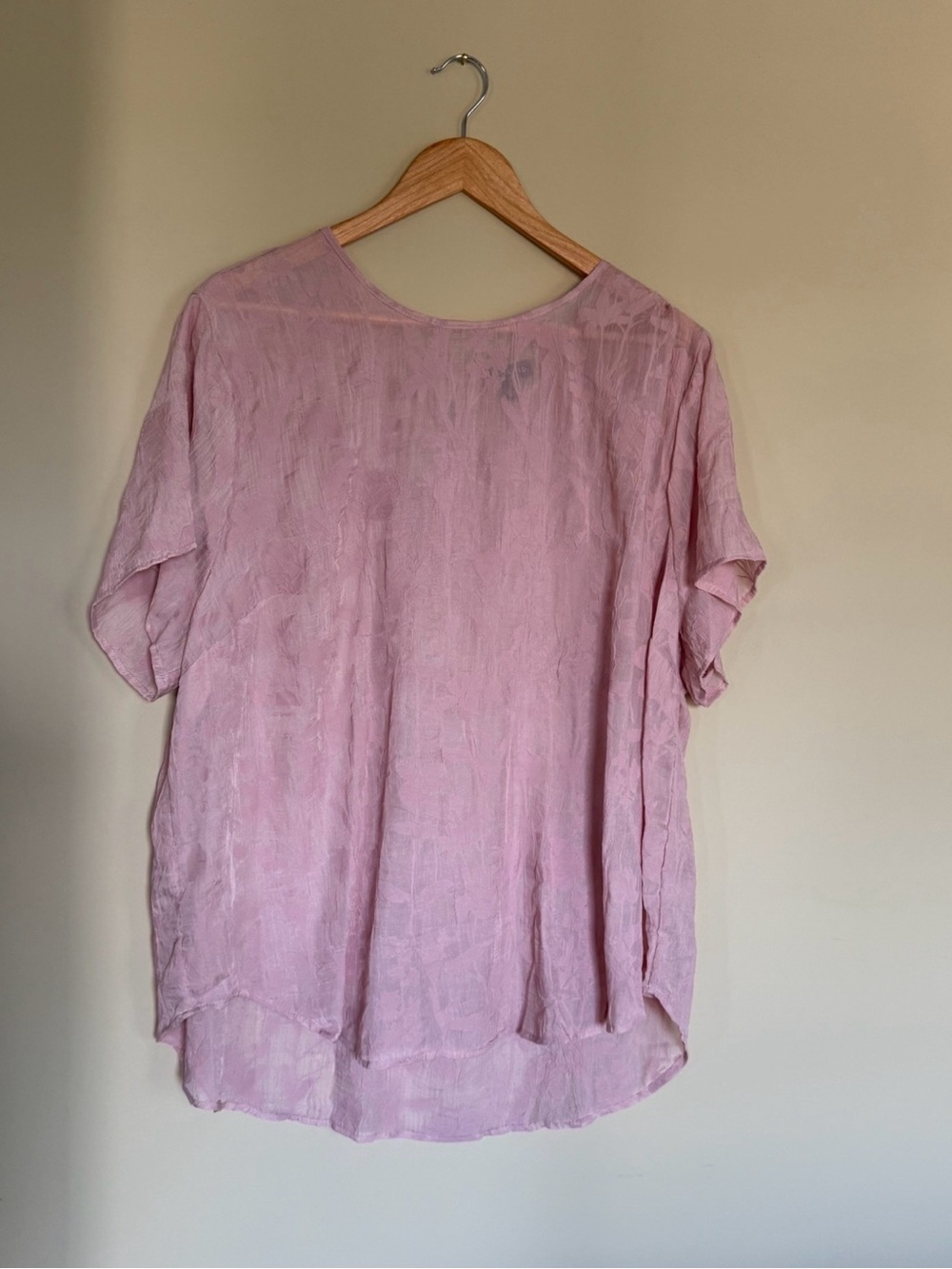 Torrid Size 2 Blush Pink Textured Short Sleeve Blouse Plus Size